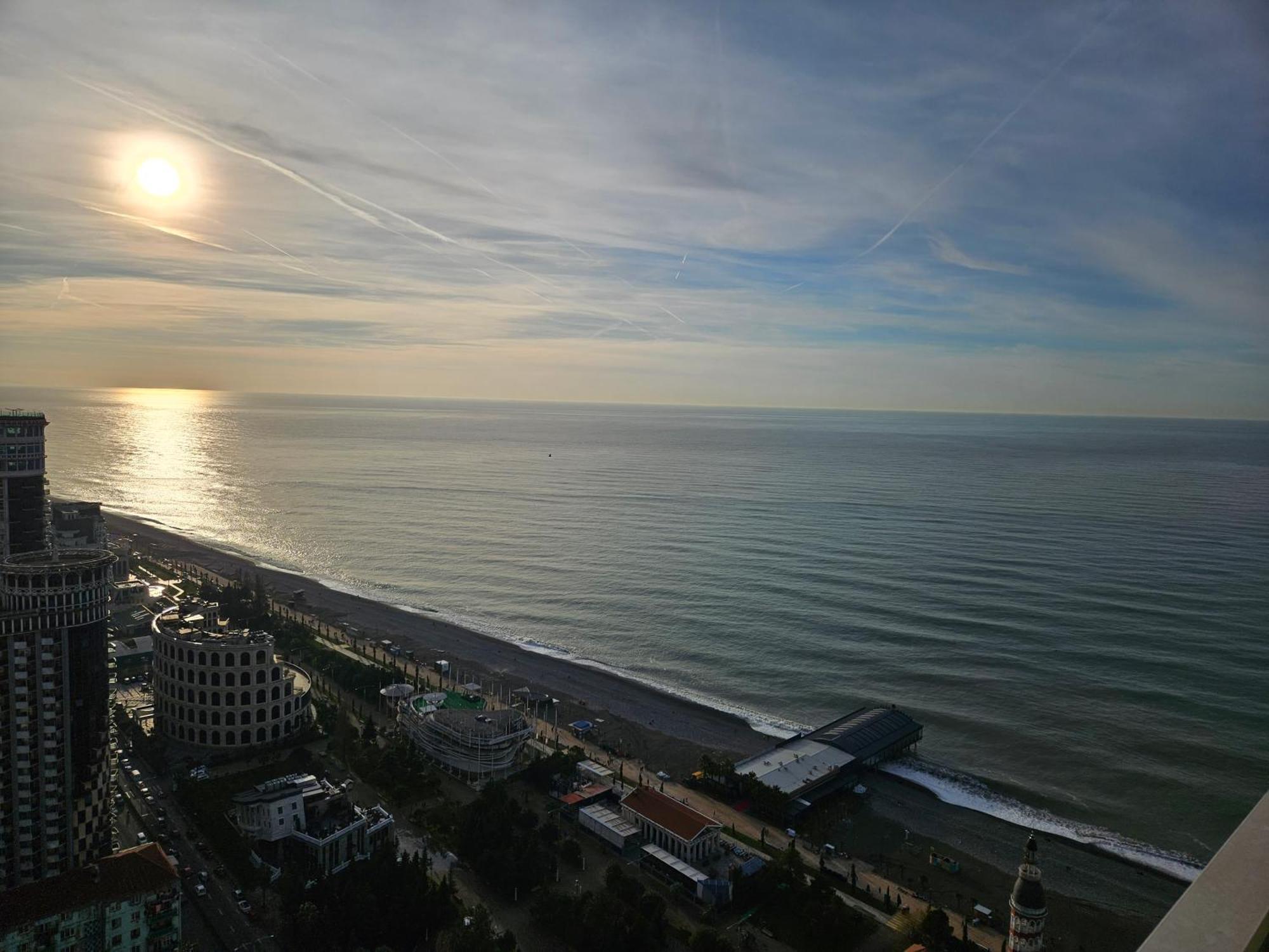 Orbi City Amazing Apartments Batumi Exterior foto